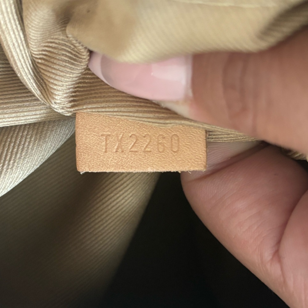 Louis Vuitton bag - Picture 4 of 7